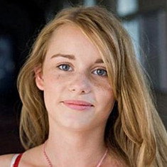 Anna Hausburg