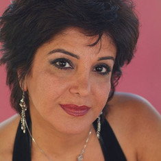 Nina Nayebi