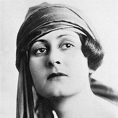 Marcia Manon
