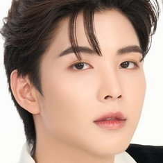 Pasatorn Lertsathitwong