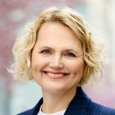 Anna-Karin Hatt