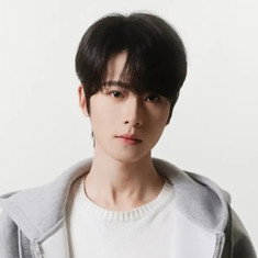 Yi Hang