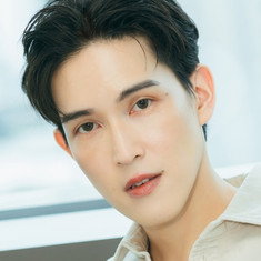 Both Nattapong Chinsoponsap