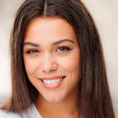 Bella Valdes