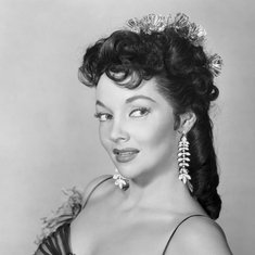 Mari Blanchard