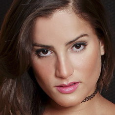 Chichi Medina