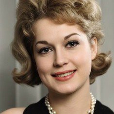 Birsen Menekşeli