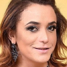 Yasmine de Castro