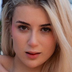 Angelique Rose