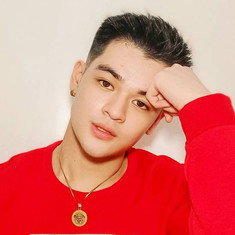Enzo Santiago