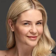 Emine Ün