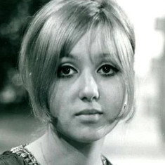 Adrienne Posta