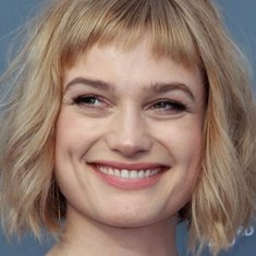 Alison Sudol
