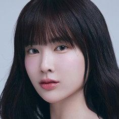 Punyawee Jungcharoen