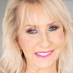 Sandy Pierce