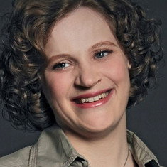 Nóra Diána Takács