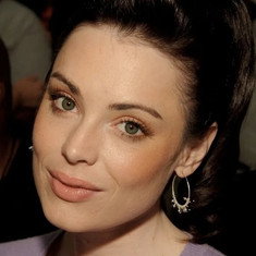 Yoanna House