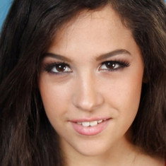 Caroline Ray