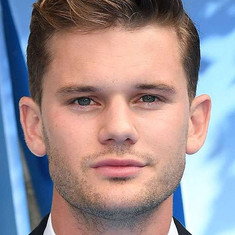 Jeremy Irvine