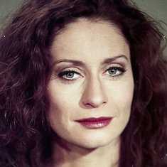 Pia Douwes