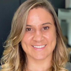 Jennifer Maia