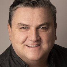Simon Delaney