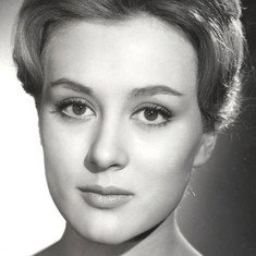 María Mahor