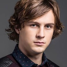 Logan Miller