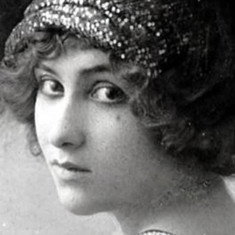 Lilian Greuze