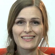 Randi Laubek