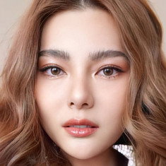 Arisara Thongborisut