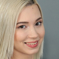 Roxy Risingstar