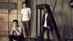 Poster de la serie Famous in Love Poster de la Serie Famous in Love en linea