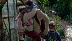 Pelicula Bird Box poster latino Bird Box peli latino online