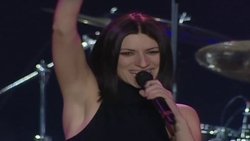 Laura Pausini: Live 2001-2002 World Tour background image