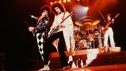 Queen: Rock the World
