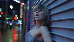 Miley Cyrus: Something Beautiful