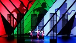 Reframe THEATER EXPERIENCE with you