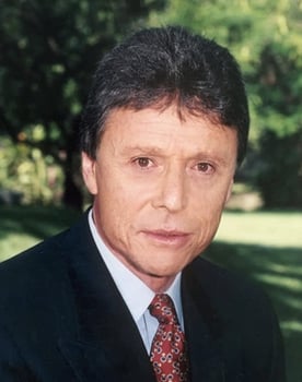 Enrique Novi