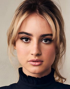 Grace Van Patten