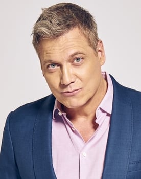 Holt McCallany