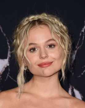 Emily Alyn Lind