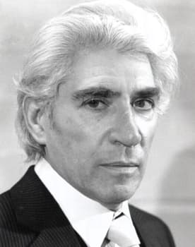 Frank Finlay