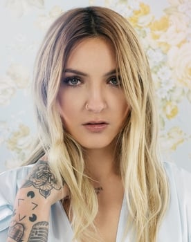 Julia Michaels