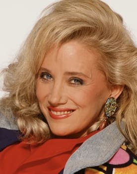 Sally Kirkland