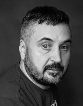 Владимир Голов