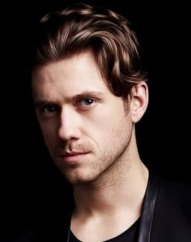 Aaron Tveit