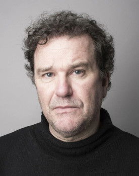 Douglas Hodge