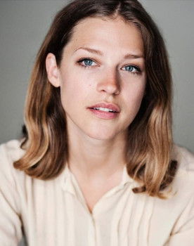 Emma Louise Saunders