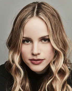 Halston Sage